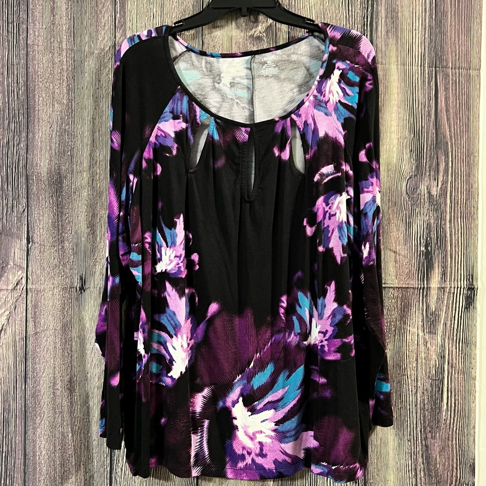 Jennifer Lopez abstract top
